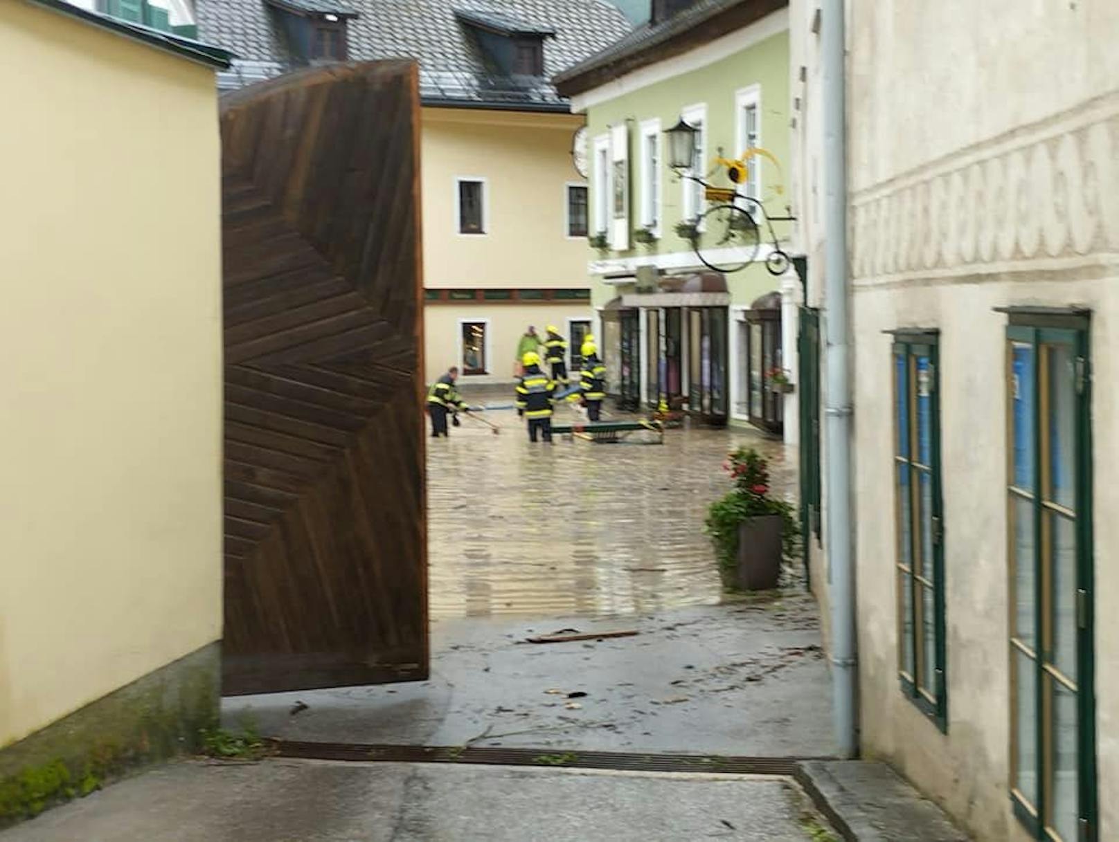 Die Feuerwehrkräfte werden nun hoffen, dass es bis zum nächsten Mal wieder ähnlich lange dauert.