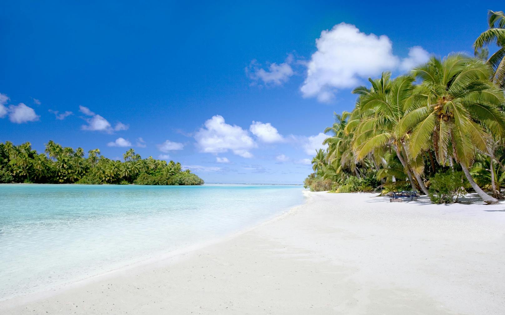 <strong>Platz 5: One Foot Island, Cook Island: </strong>Die Insel liegt im Aitutaki-Atoll und hat ihren Namen, weil sie von oben gesehen einem großen linken Fuß ähnelt, der etwa 200 Meter lang und an der breitesten Stelle 100 Meter breit ist.