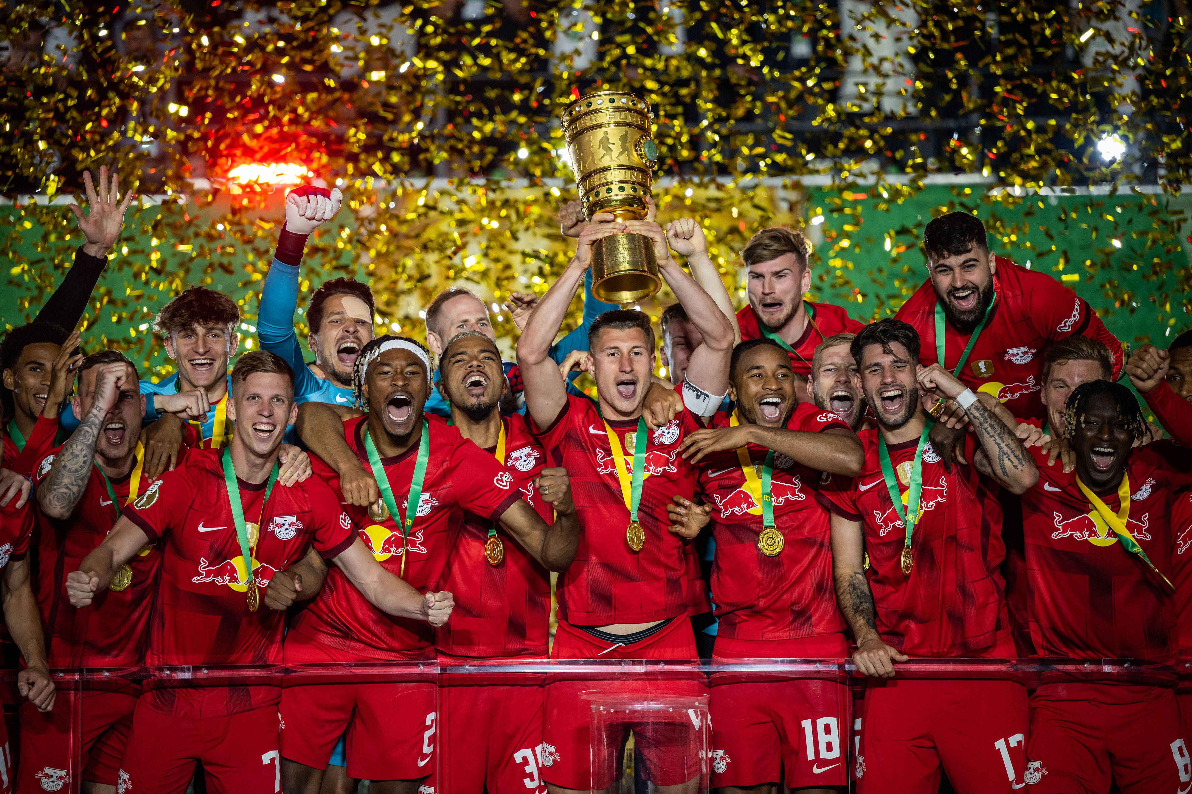 Leipzig stemmt den Titel in die Höhe