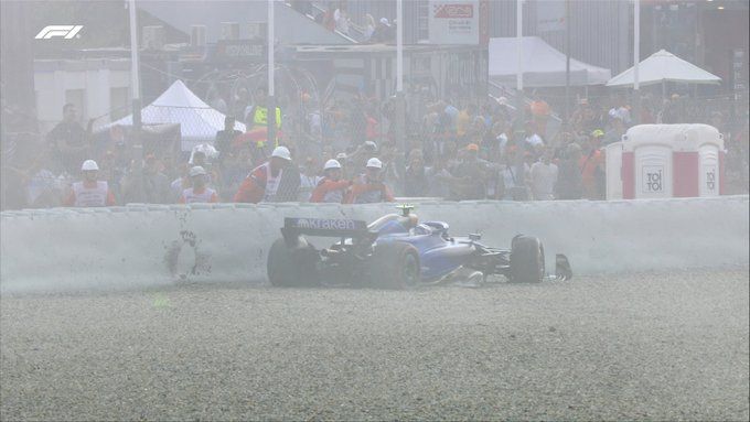 F1-Neuling fliegt ab, Verstappen im Regen-Training top