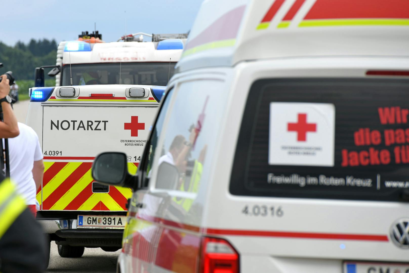 Auch 3 Kinder! 6 Verletzte bei Verkehrsunfall in NÖ