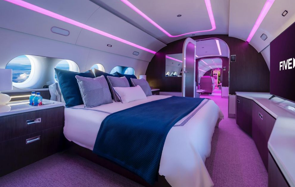 So sieht das Schlafzimmer im Privatjet aus.