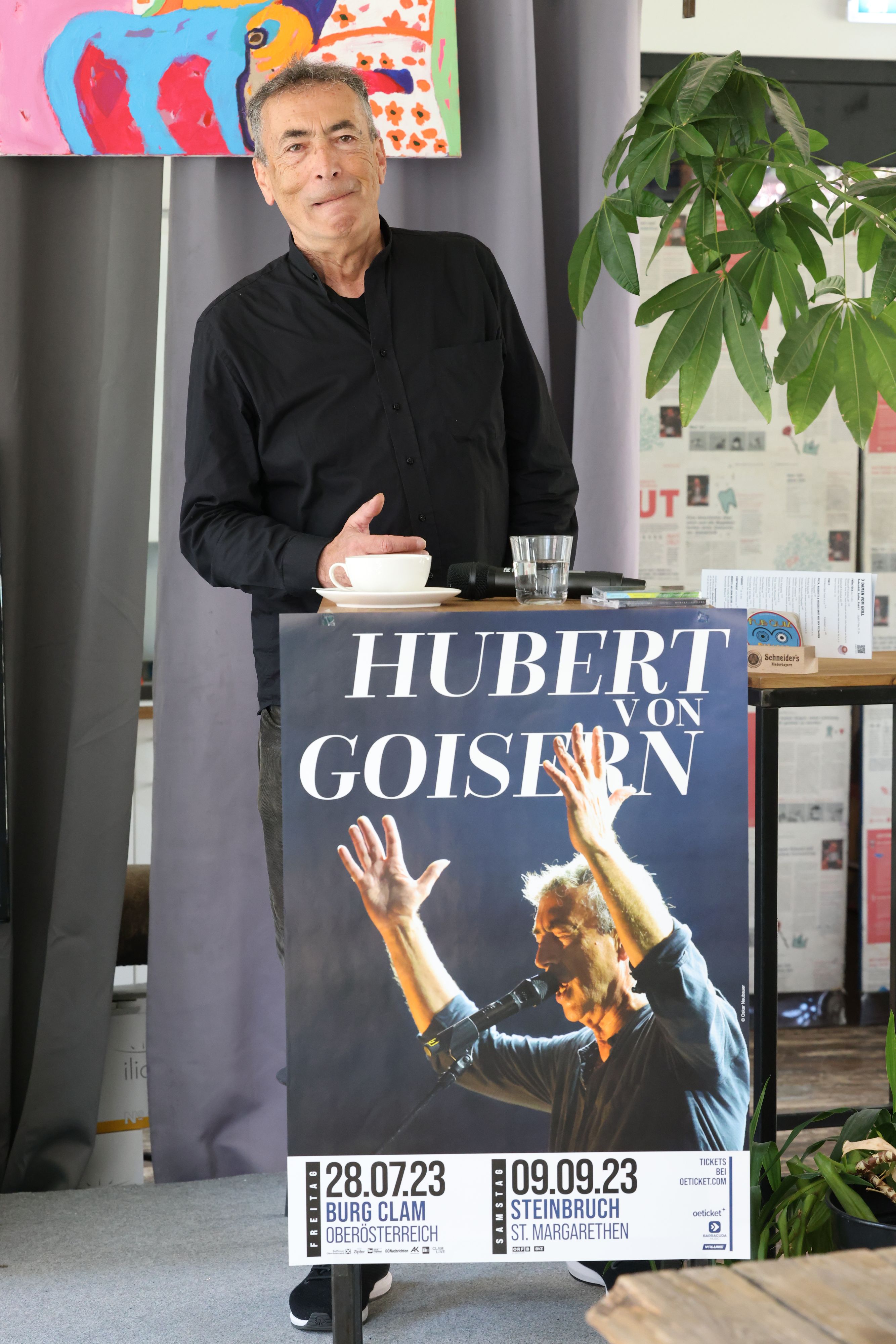 Hubert von Goisern: "Wenn dich die Energie der Musik an den Eiern packt – ob man will oder nicht, dann spielt man sich die Seele aus dem Leib."