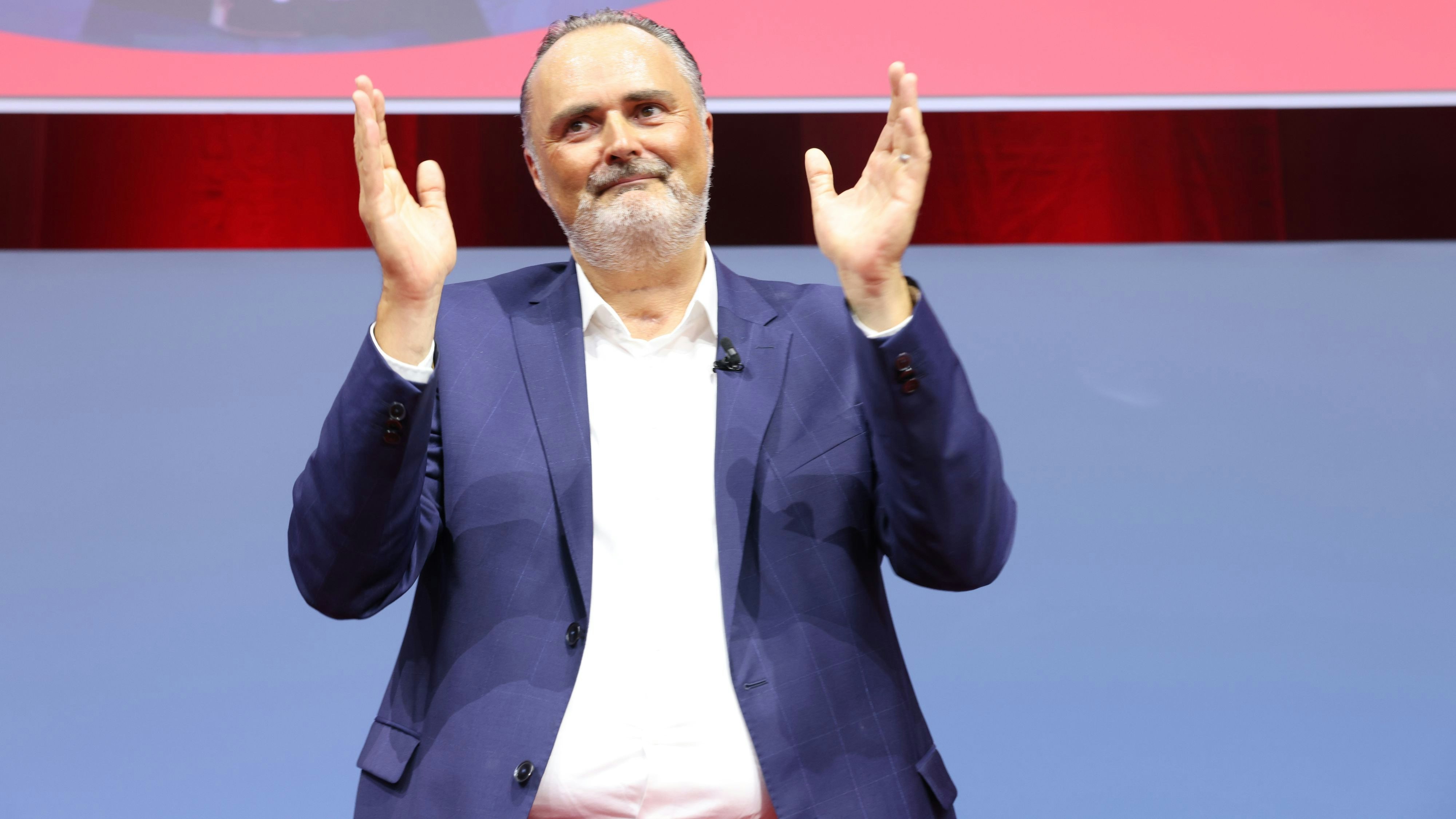 Hans Peter Doskozil wurde am Samstag beim Parteitag in Linz zum neuen SPÖ-Chef gewählt.