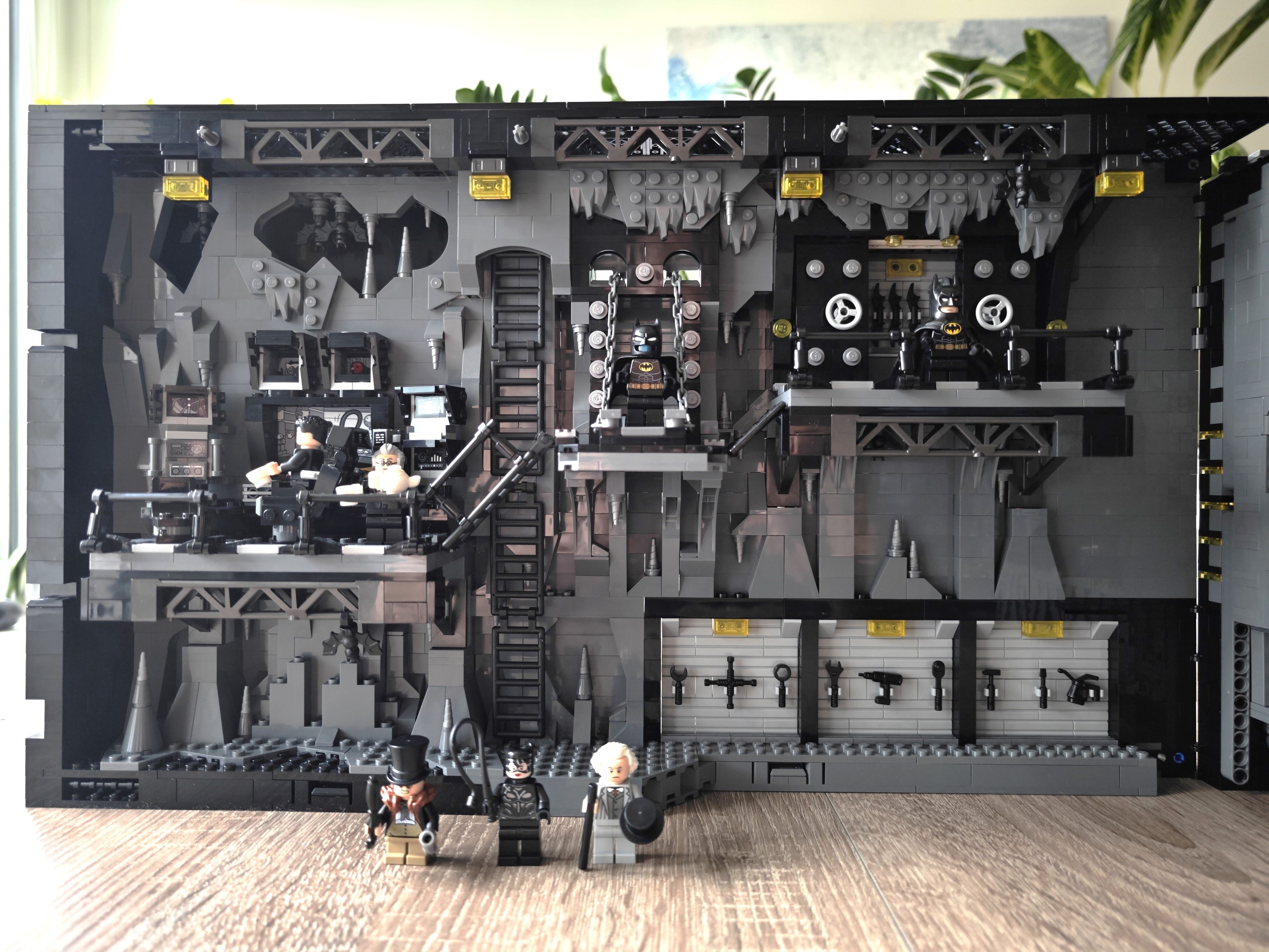 Angelehnt ist die Box an den Film "Batmans Rückkehr" aus dem Jahr 1992, in dem Michael Keaton in die Rolle des dunklen Ritters schlüpft.