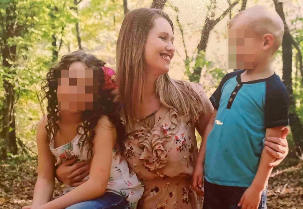 Im Januar verstarb Zander (9), nachdem seine Schwester mehrmals mit einem Messer auf ihn eingestochen hatte.