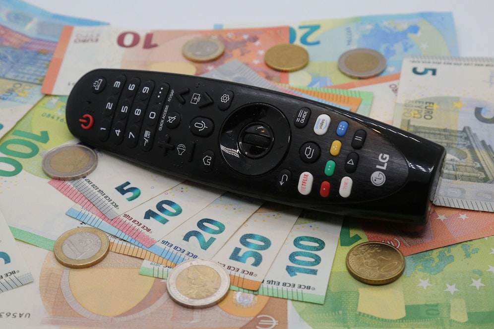 Zahlreiche Haushalte müssen jetzt zusätzlich monatlich für den ORF bezahlen.