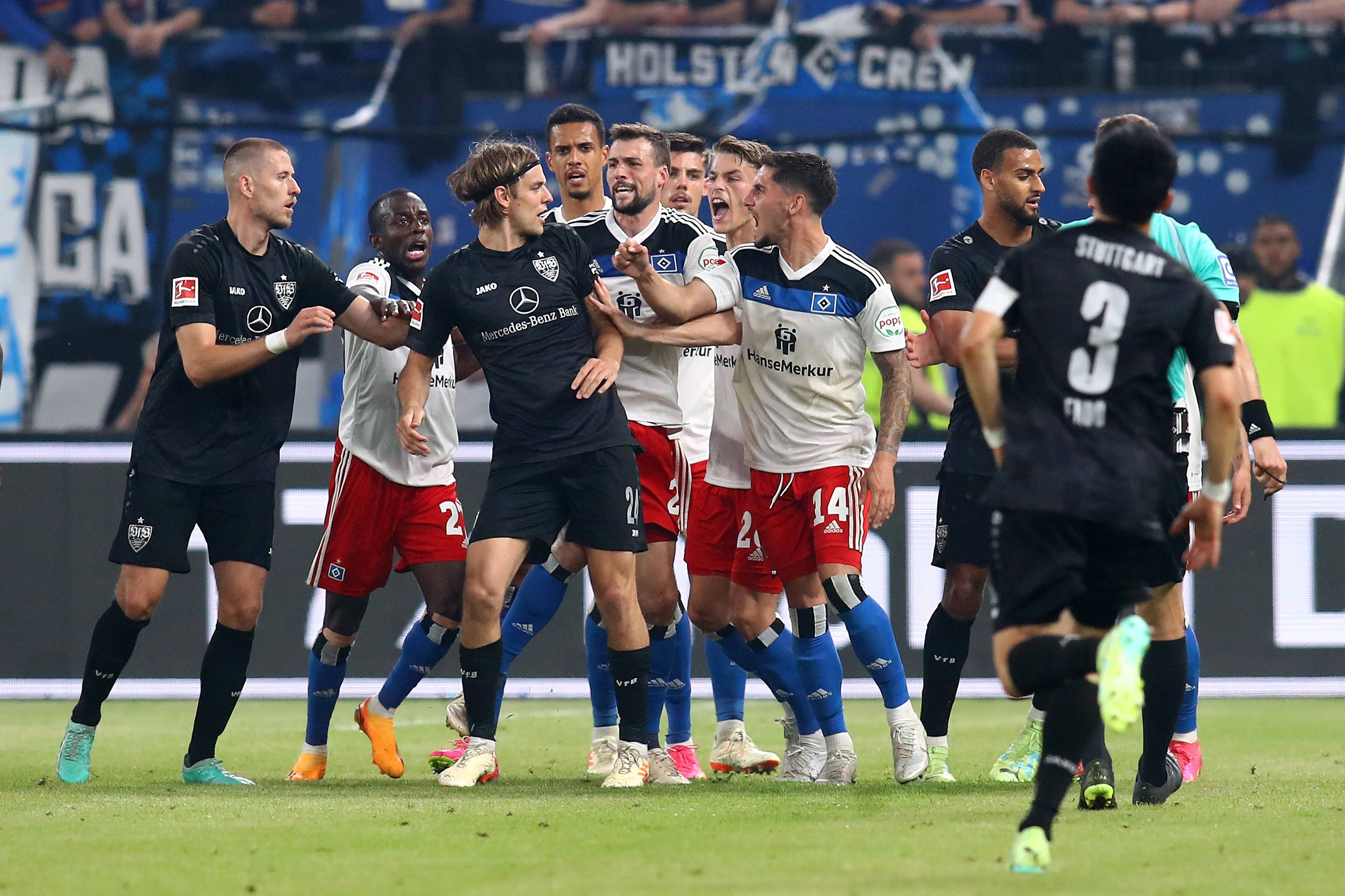 Hitziges Duell zwischen dem HSV und Stuttgart.