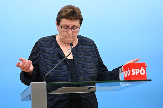 Klaudia Frieben, neue Sprecherin der SPÖ-Wahlkommission, hatte die zweifelhafte Ehre, das finale Ergebnis zu verkünden.