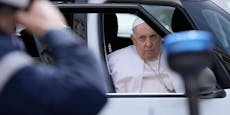 Atemnot! Papst Franziskus wieder im Krankenhaus
