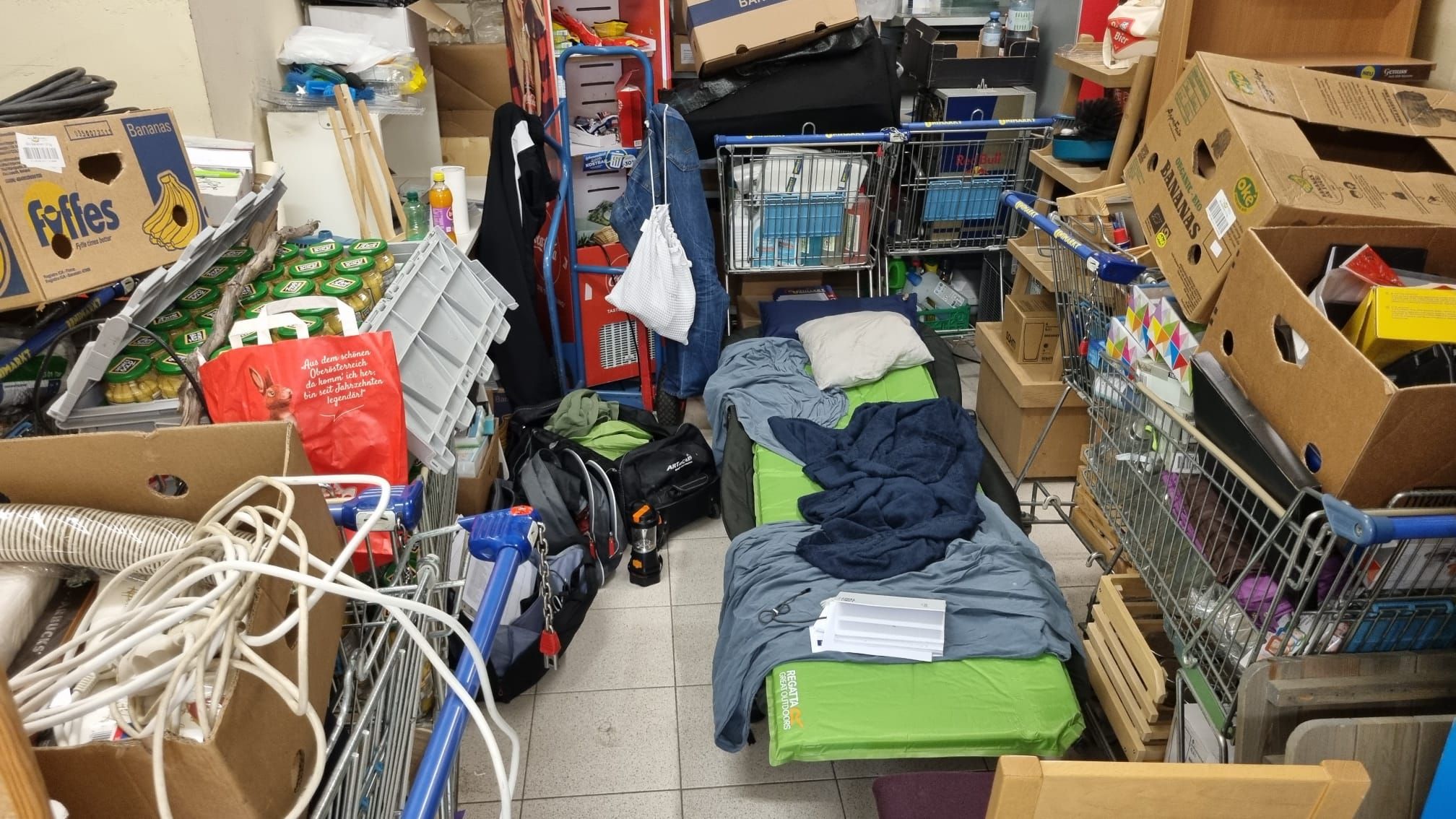 Dieser Raum ist seit fast einer Woche die Bleibe von Ex-Unimarkt-Franchisenehmer Peter Hametner.