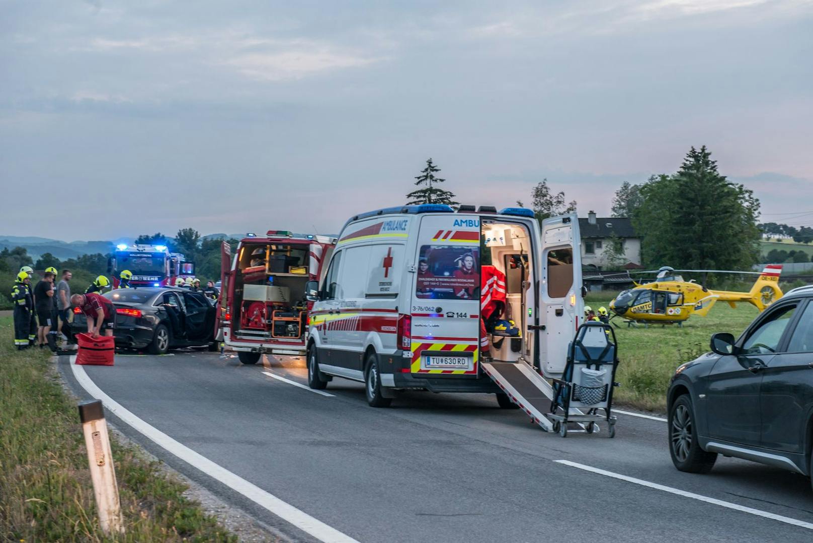 ... mit dem Rettungshubschrauber ins Spital geflogen.