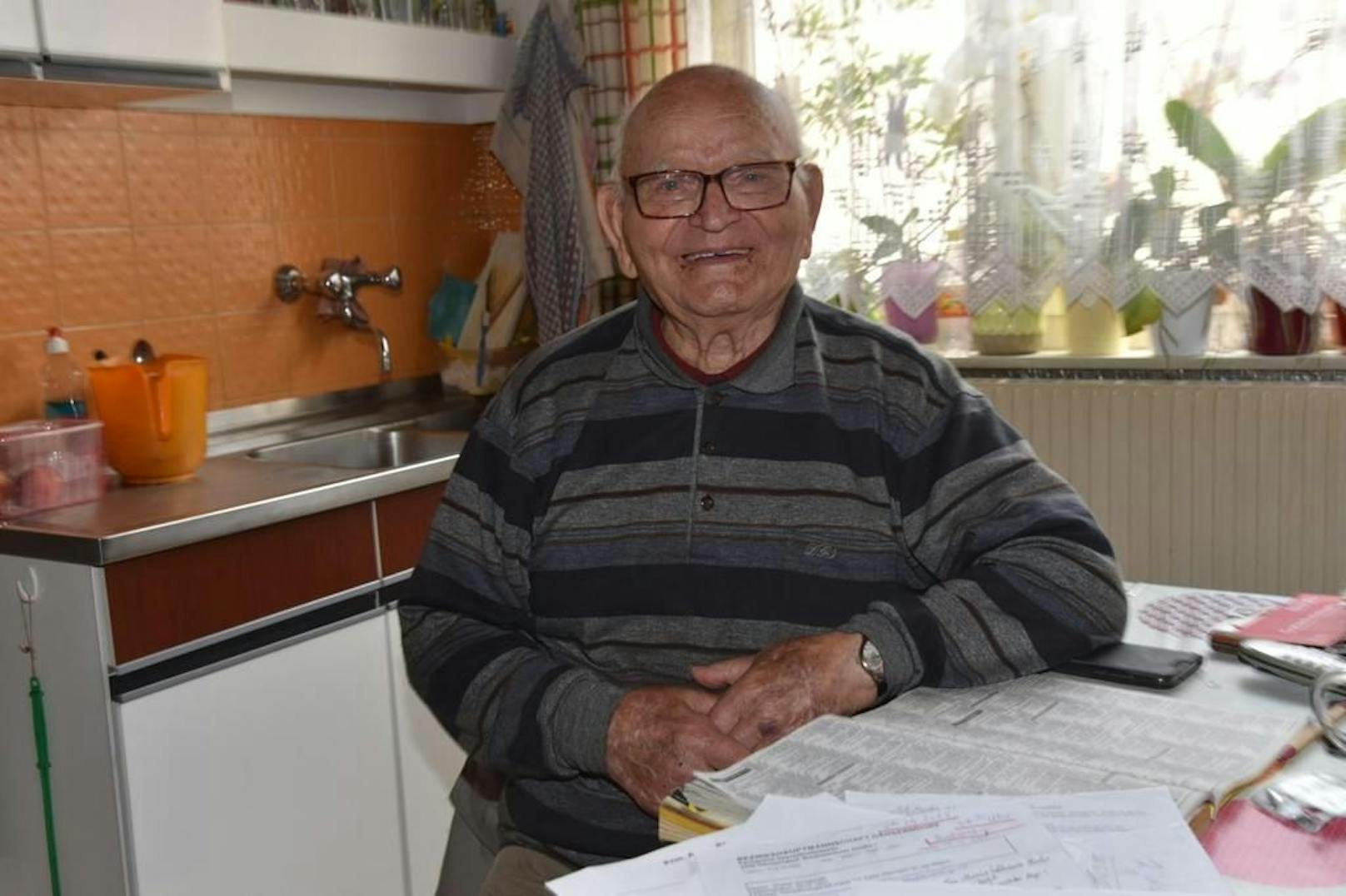 Walter Benedik (92) fuhr 70 Jahre unfallfrei, jetzt darf er nicht fahren.&nbsp;