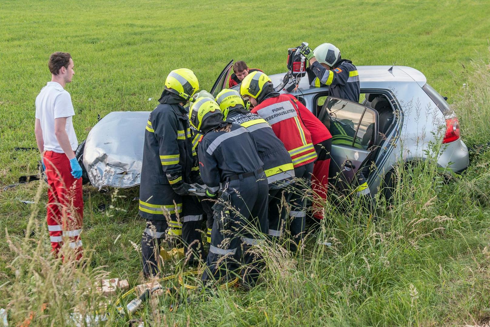 Eine 41-Jährige war gemeinsam mit ihrem Sohn (15) mit dem Auto unterwegs gewesen ...