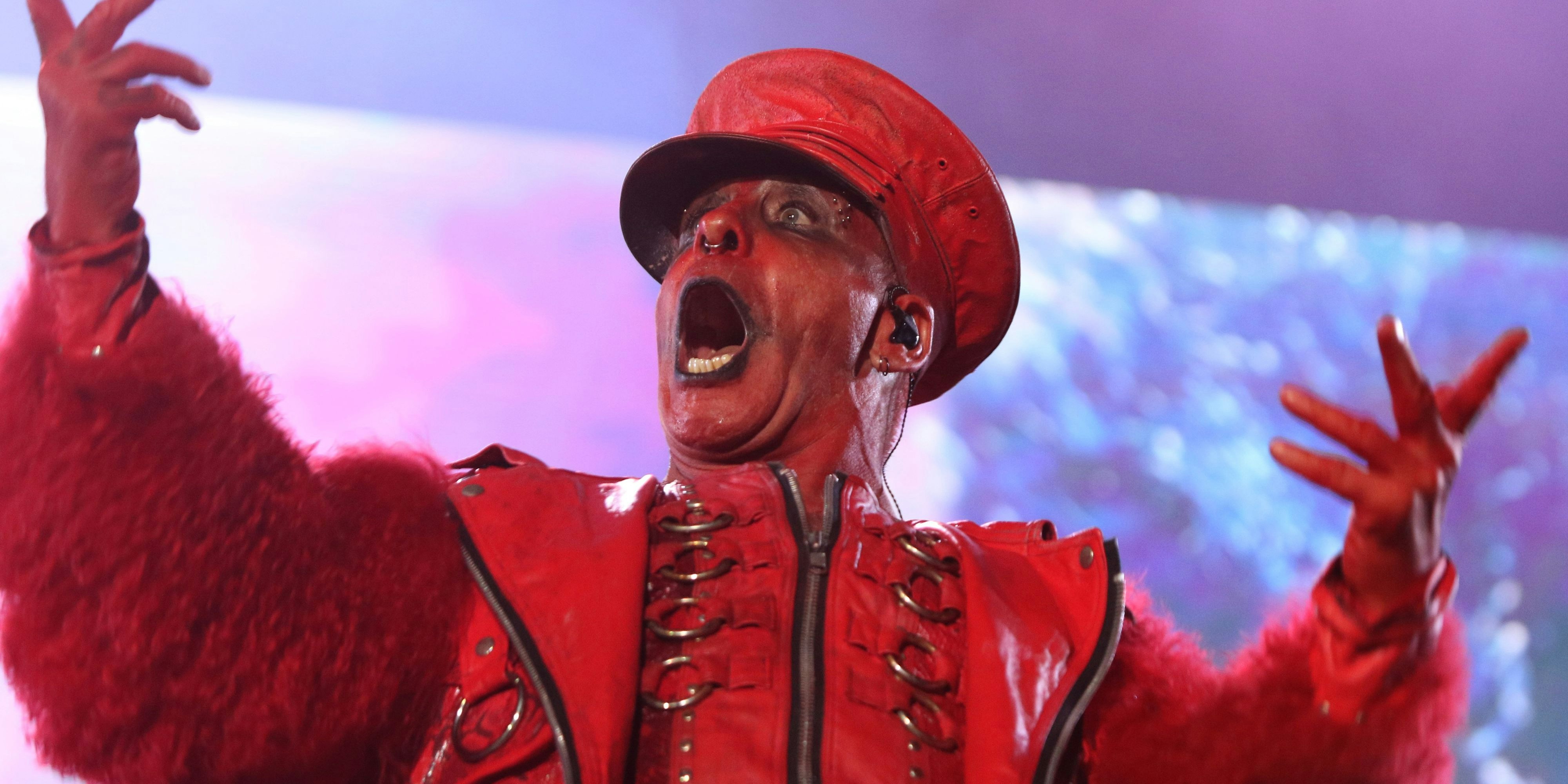 Rammstein-Frontmann Till Lindemann steht aktuell im Kreuzfeuer schwerer Anschuldigungen. 