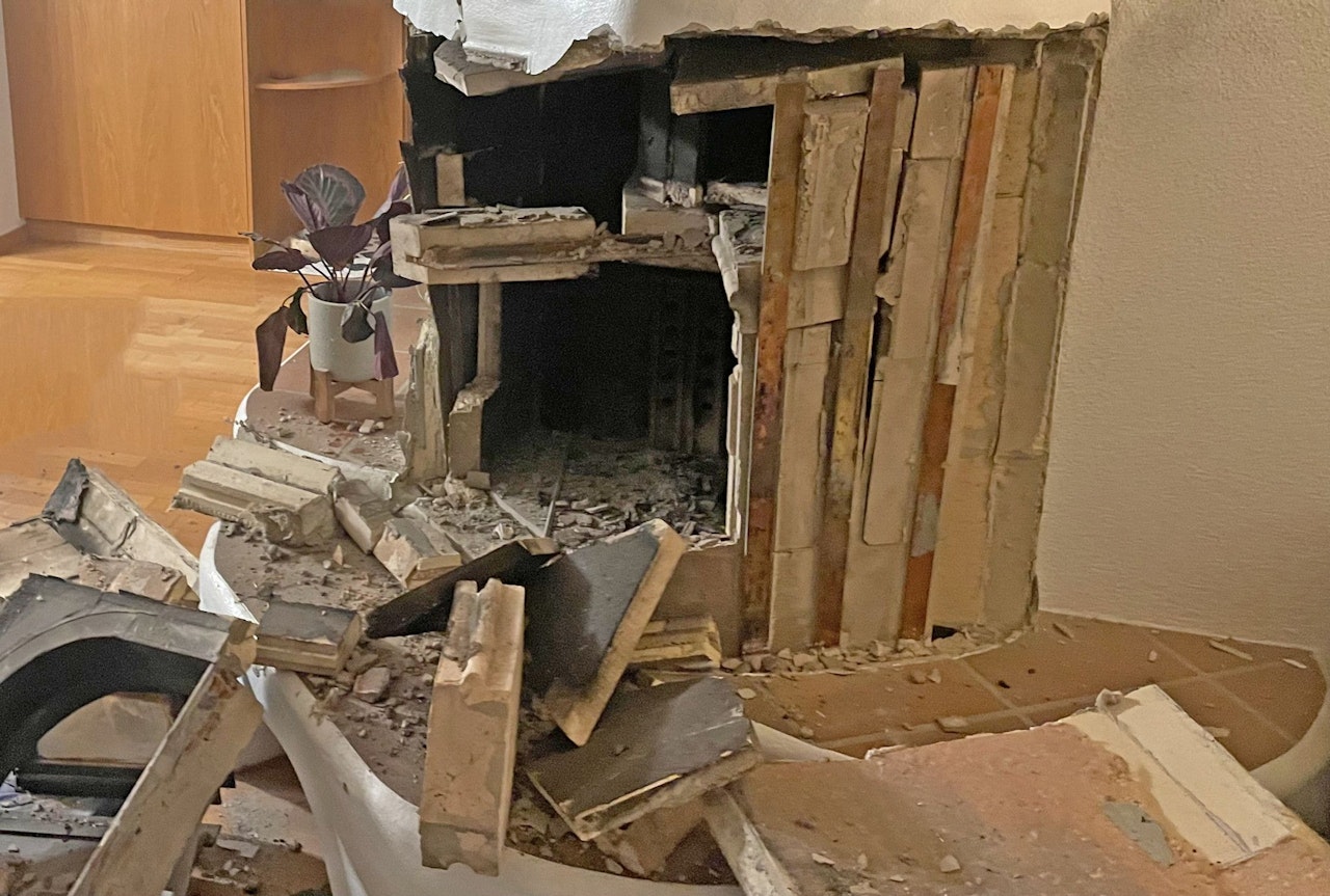 Heute.at - Mann will Wespen verjagen, sprengt dabei Haus in Luft