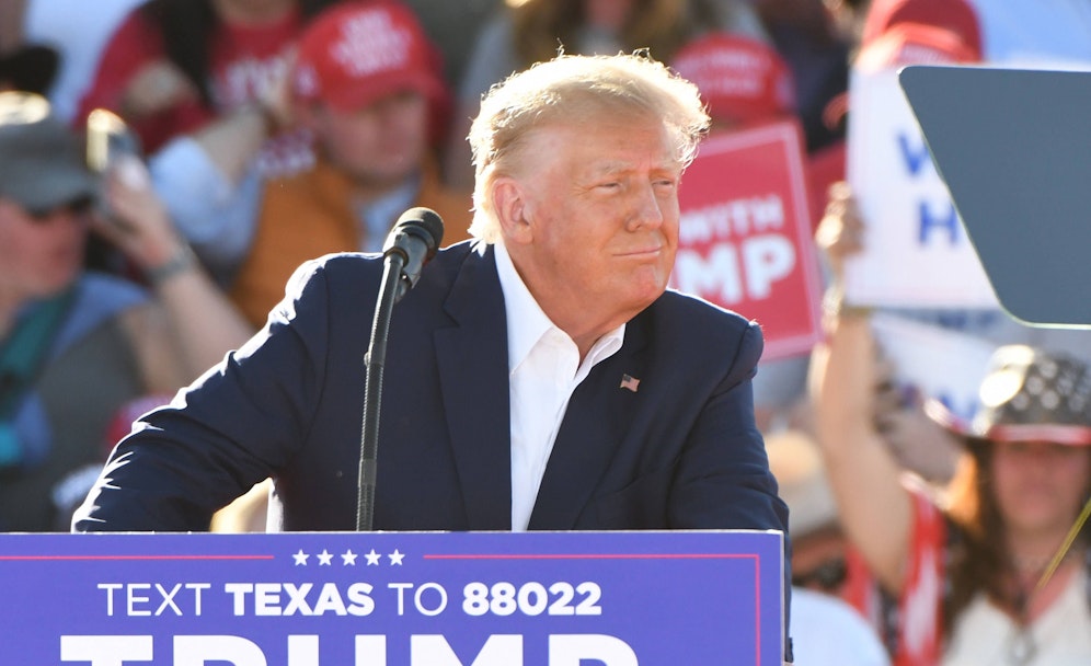 Trump bestreitet trotz verschiedenen Anklagen das Rennen um den US-Präsidentschaftssitz 2024.