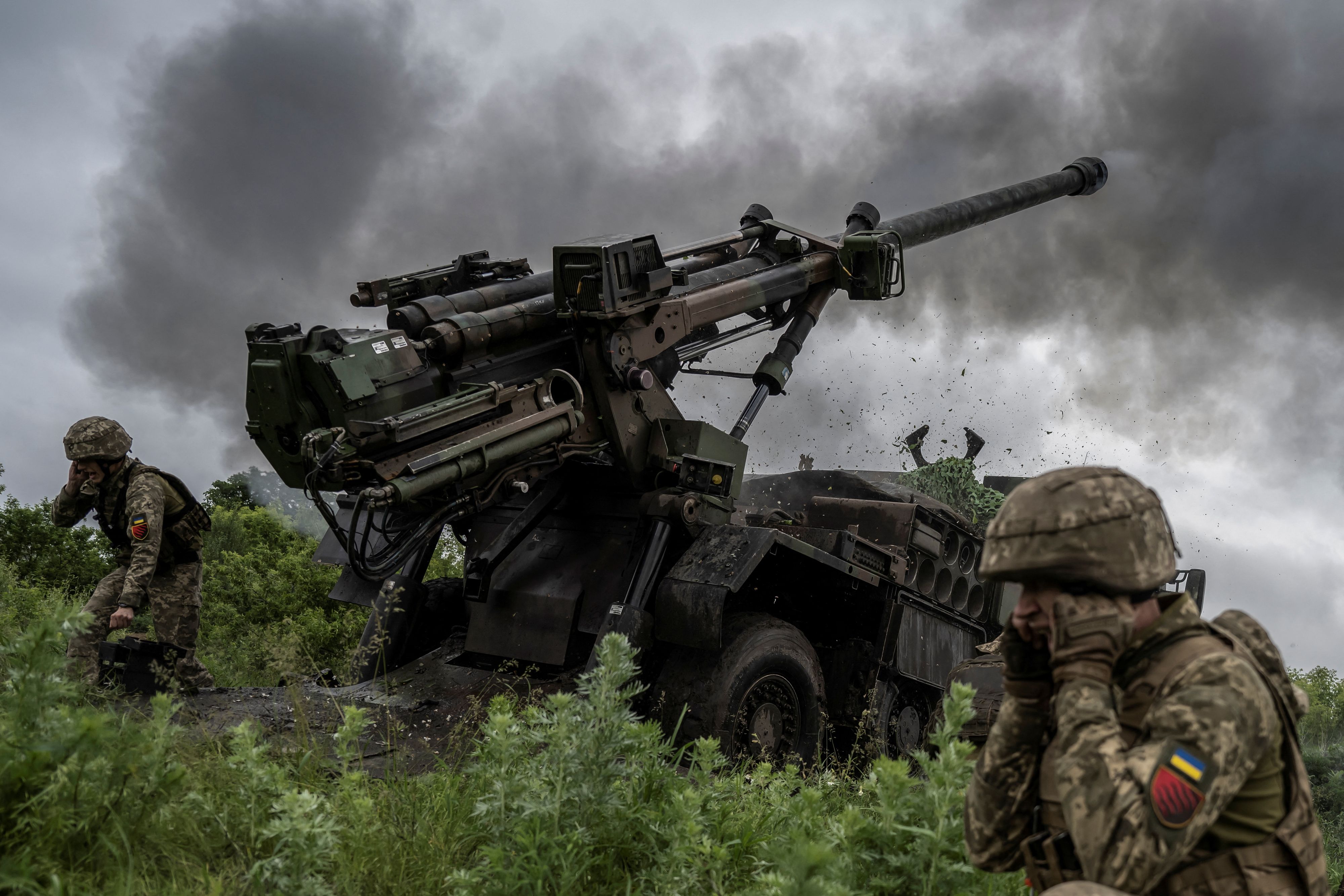 Die ukrainischen Streitkräfte griffen mit Granaten und Artillerie stundenlang die russischen Stellungen an.