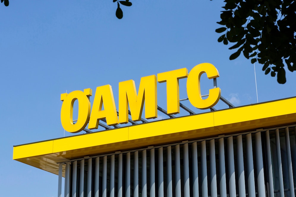 Der ÖAMTC empfiehlt Schneeketten.