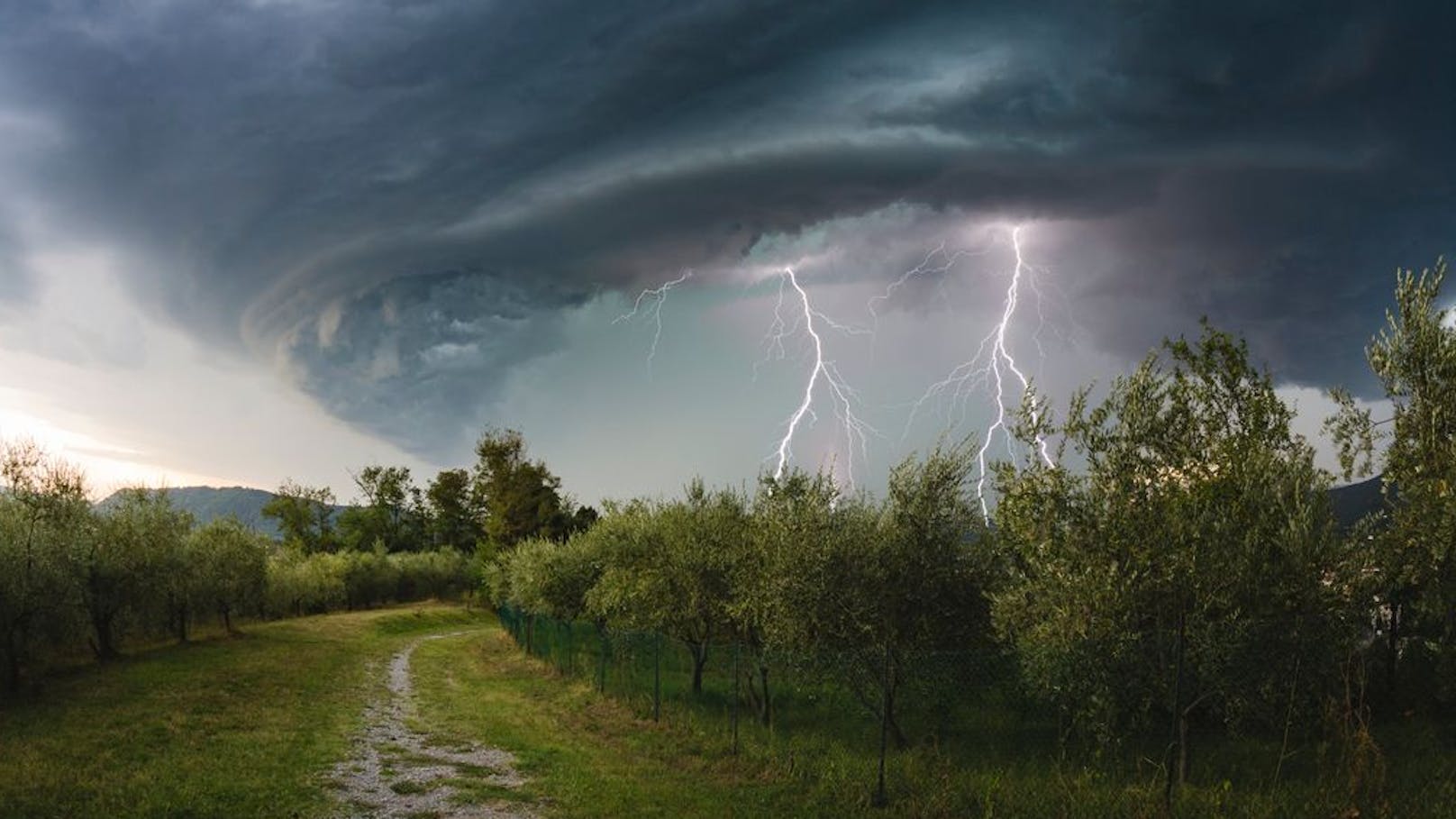 Österreich muss sich auch am Freitag auf Gewitter einstellen.