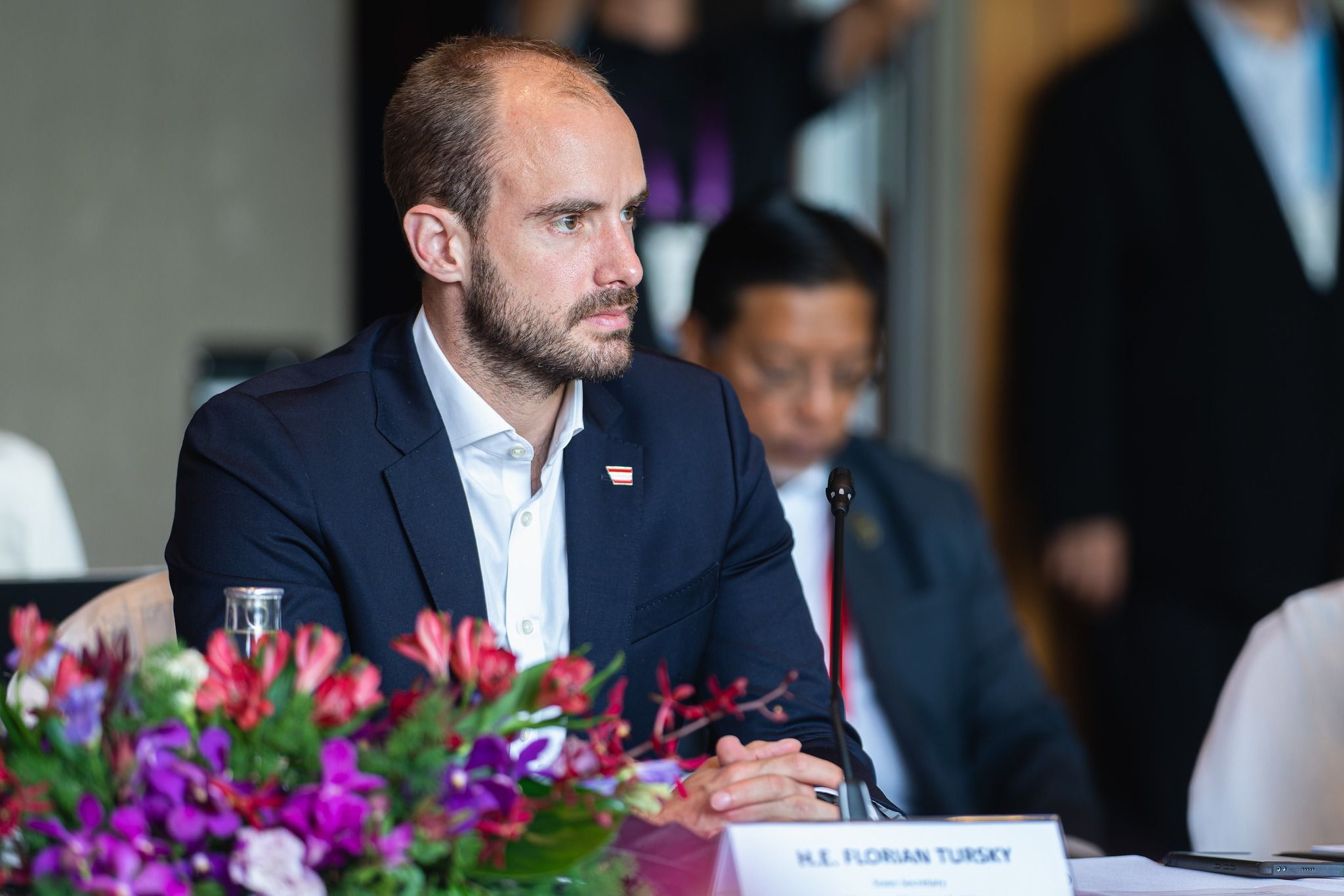 Staatssekretär Tursky auf Asia Tech Summit: "Internationaler Durst nach KI-Regulierung."