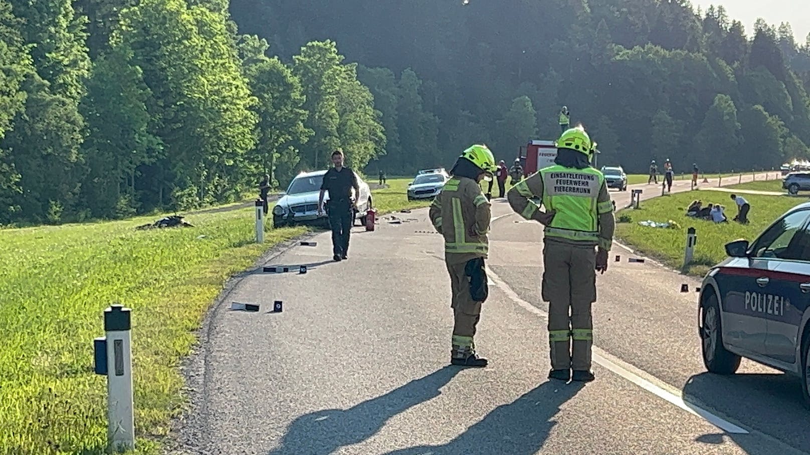 Tödlicher Motorradunfall in Fieberbrunn am 8. Juni 2023: ein 24-jähriger Biker hatte beim Überholen die Kontrolle verloren und kollidierte mit einem entgegenkommenden Pkw.