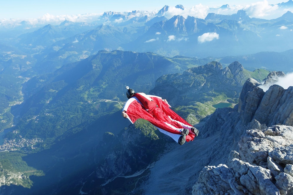 Der 42-Jährige stürzt in der Schweiz in den Tod. (Symbolbild)