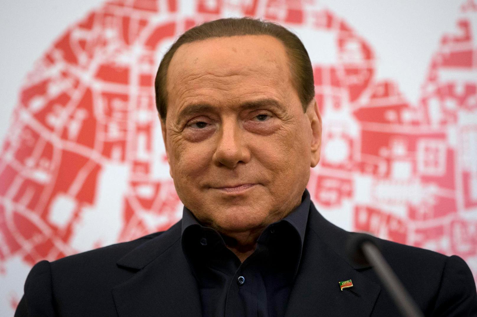 Wie mehrere italienische Zeitungen übereinstimmend berichten, ist der ehemalige italienische Ministerpräsident Silvio Berlusconi im Alter von 86 Jahren gestorben.