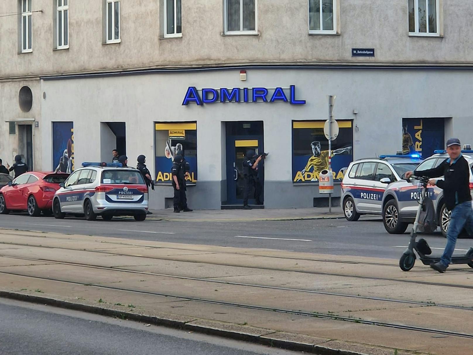 Am Montagabend kam es in Wien zu einem Polizeieinsatz. 