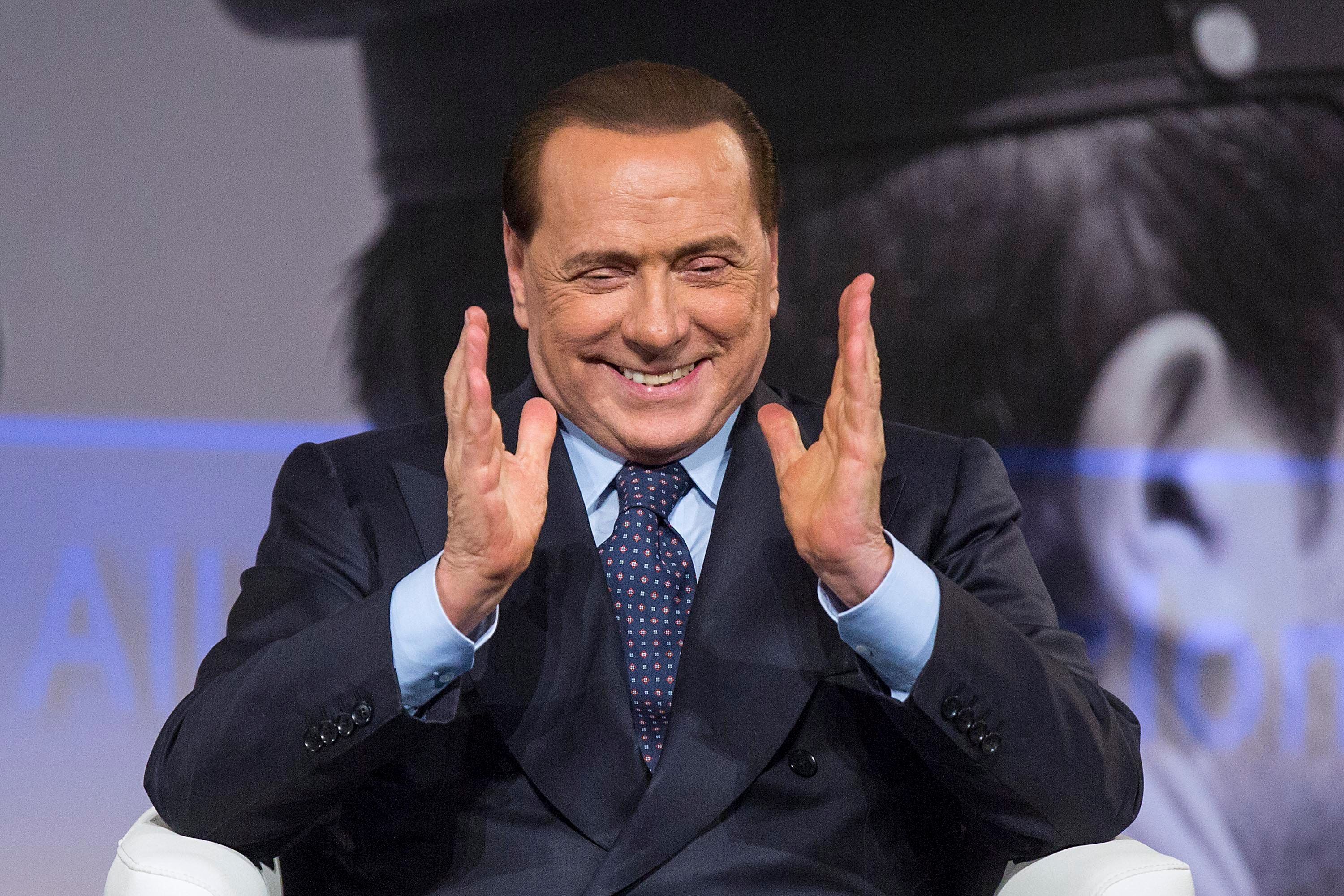 Download von www.picturedesk.com am 12.06.2023 (10:37).  14.01.2015, Rom, ITA, Berlusconi wieder ins Krankenhaus eingeliefert, im Bild Silvio Berlusconi // Silvio Berlusconi during Berlusconi hospitalized again at the San Raffaele Hospital in Milan. Rom, Italy on 2015/01/14. EXPA Pictures © 2023, PhotoCredit: EXPA/ laPresse/ Roberto Monaldo *****ATTENTION - for AUT, SUI, CRO, SLO only***** - 20230609_PD8089 - Rechteinfo: Rights Managed (RM)