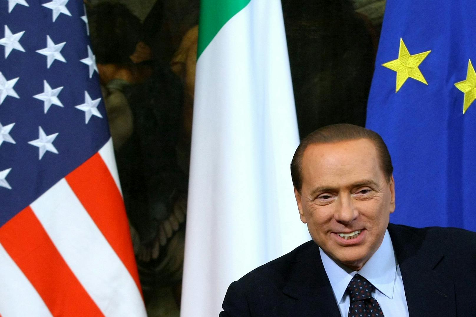 Erst am 5. April war Berlusconi in derselben Klinik aufgenommen worden...