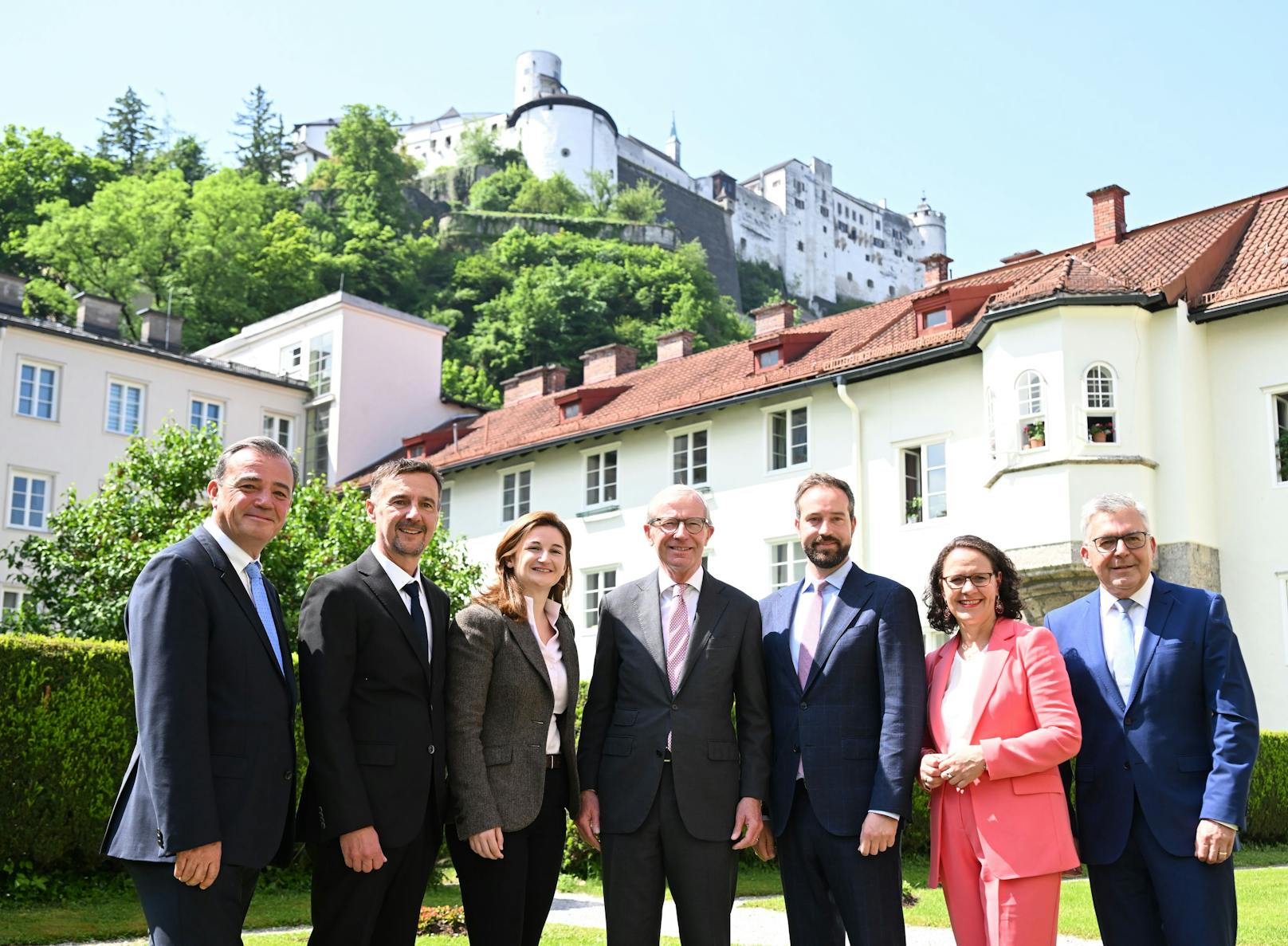 FPÖ-Wirbel in Salzburg – Burschenschafter in Regierung