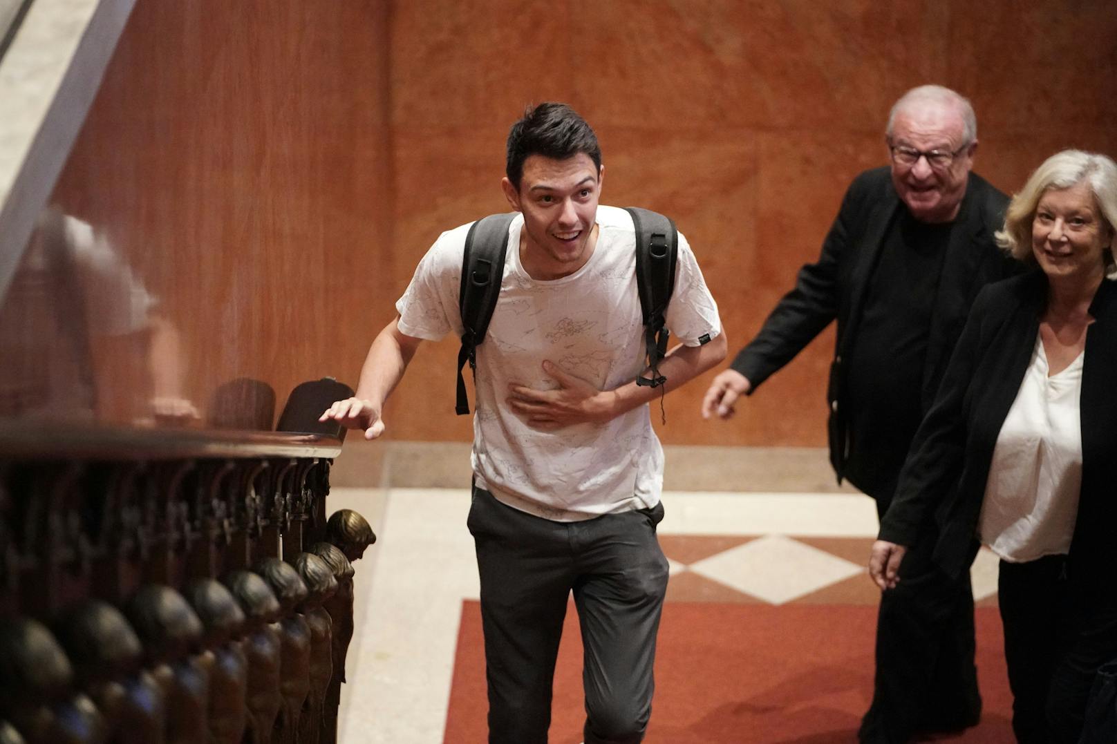 SJ-Chef Paul Stich kommt kurz vor der&nbsp;SPÖ-Gremiensitzung im Parlament an.