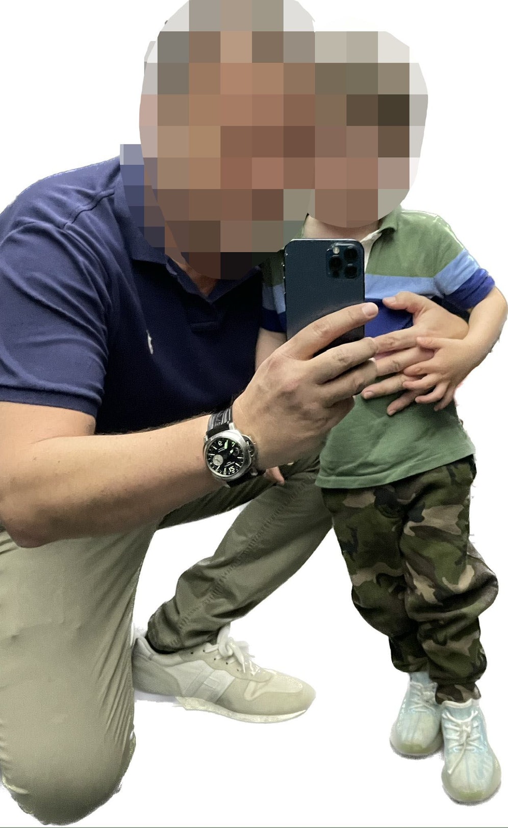 Der Vater (51) mit seinem Sohn (3)