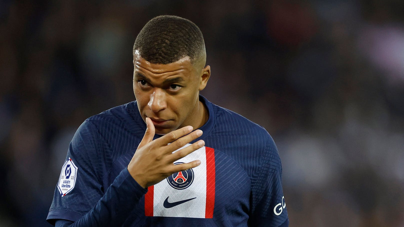 Star-Stürmer Kylian Mbappe hat angekündigt, seinen Vertrag nicht zu verlängern. 