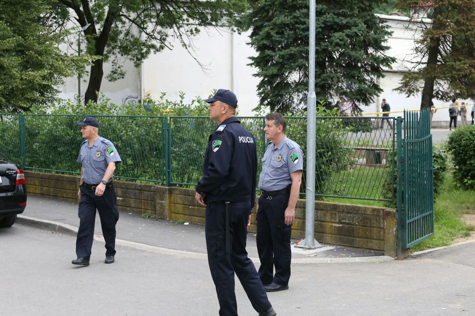 Zuvor wurde der Ex-Schüler wegen schlechten Benehmens rausgeworfen.