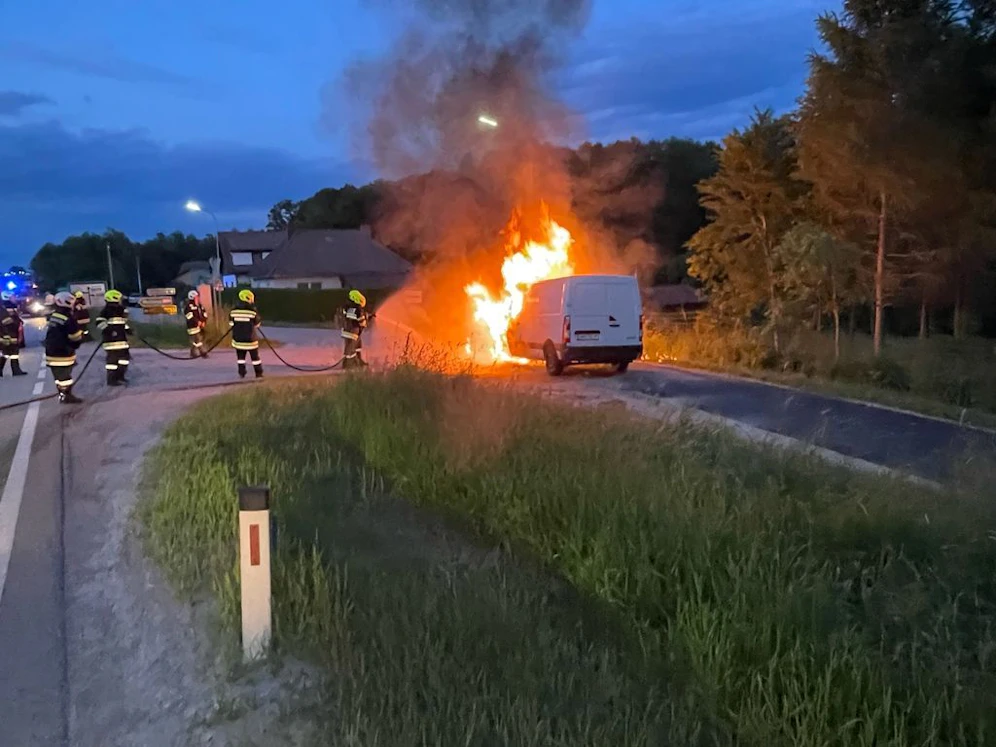 Medikamententransporter ging in Flammen auf