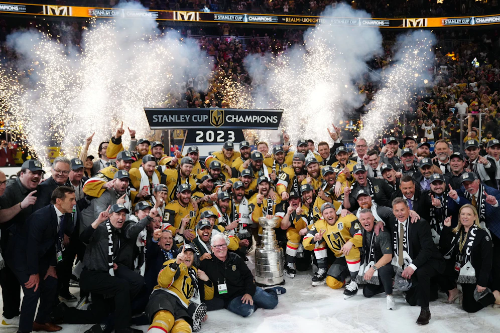 Las Vegas holt den Stanley Cup