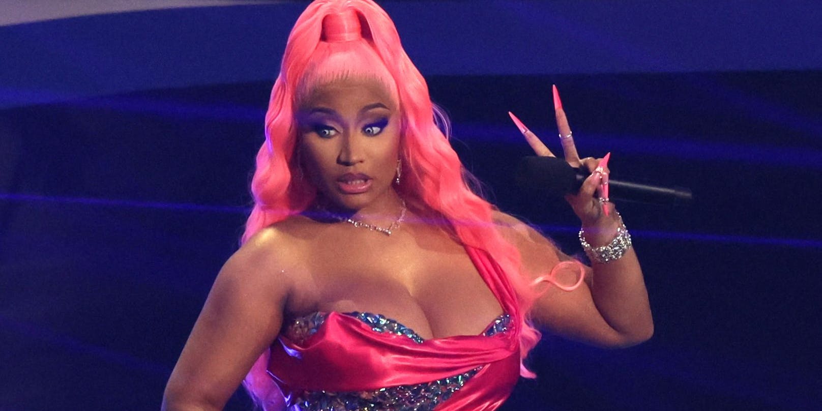 Nicki Minaj war beim Beauty-Doc.