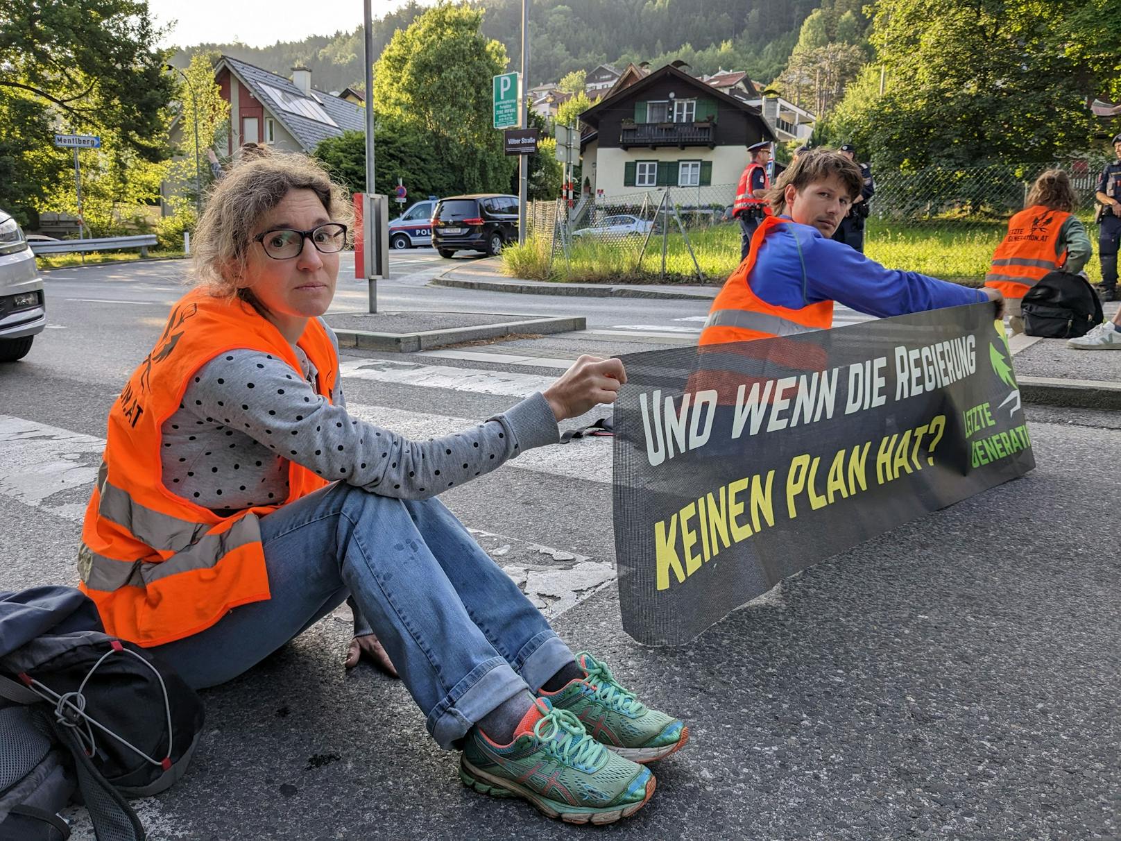 Mitglieder der Letzten Generation demonstrierten erneut in Tirol.