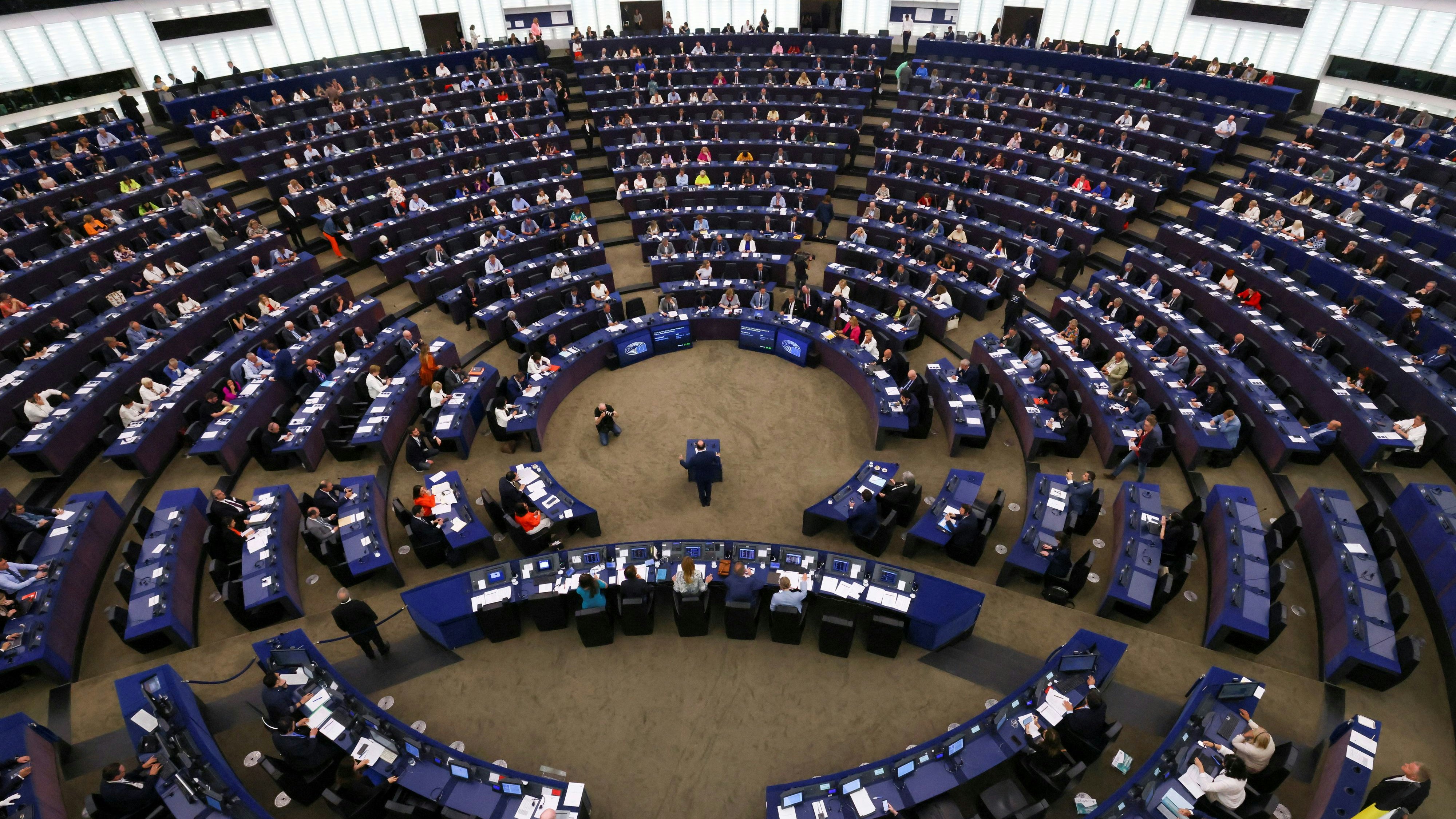 Die EU will den Einsatz von KI künftig strenger regulieren.