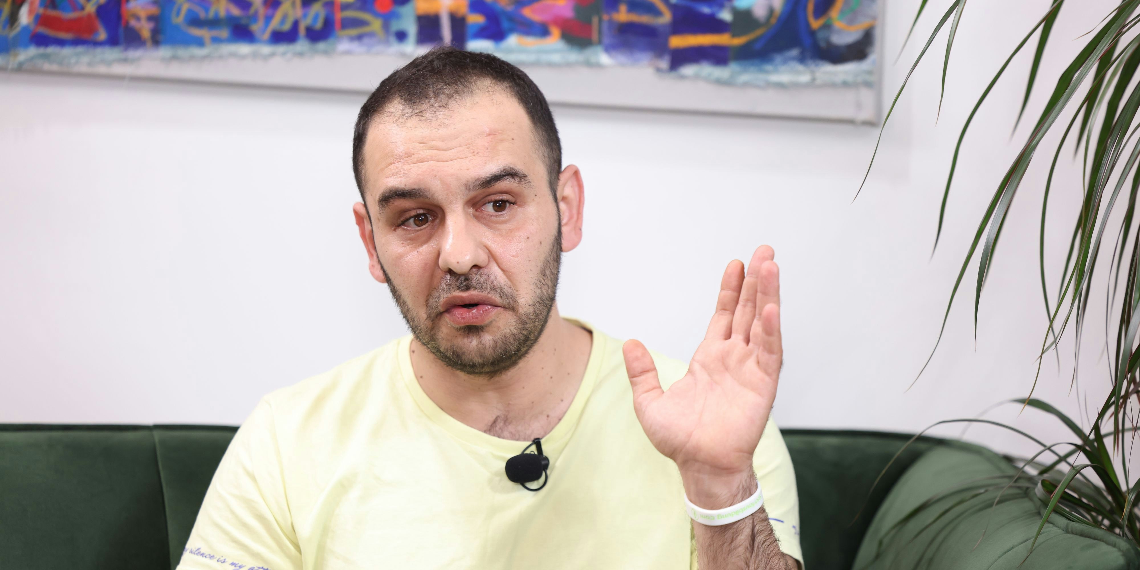 Raed Khalil - 2.900 Kilometer ging er zu Fuß, bis er in Passau von der Polizei nach Österreich zurückgeschickt wurde.