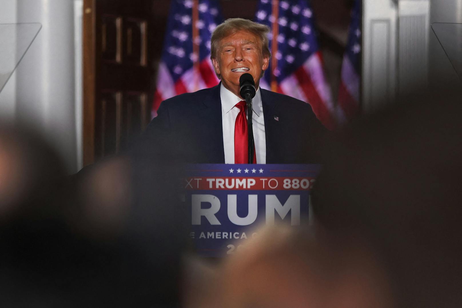 Trump bei seiner ersten Rede nach dem Gerichtstermin in seinem Golf Club im Bundesstaat New Jersey.