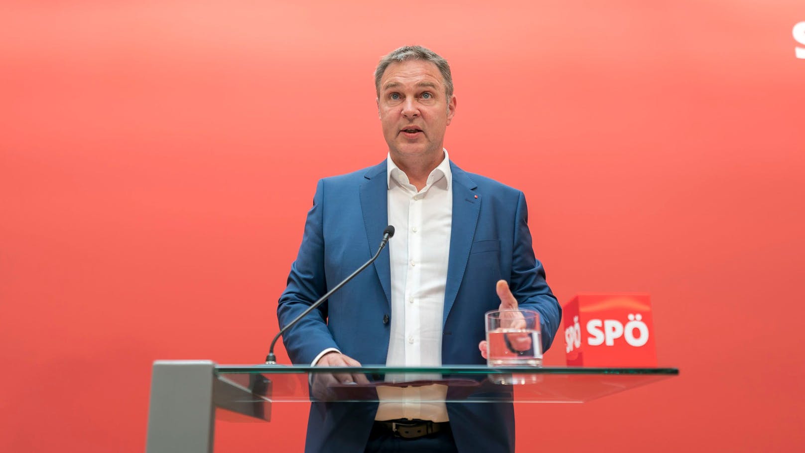  In einem Facebook-Posting übte der Innsbrucker SPÖ-Klubchef Helmut Buchacher scharfe Kritik am neuen Bundesparteivorsitzenden Andreas Babler.