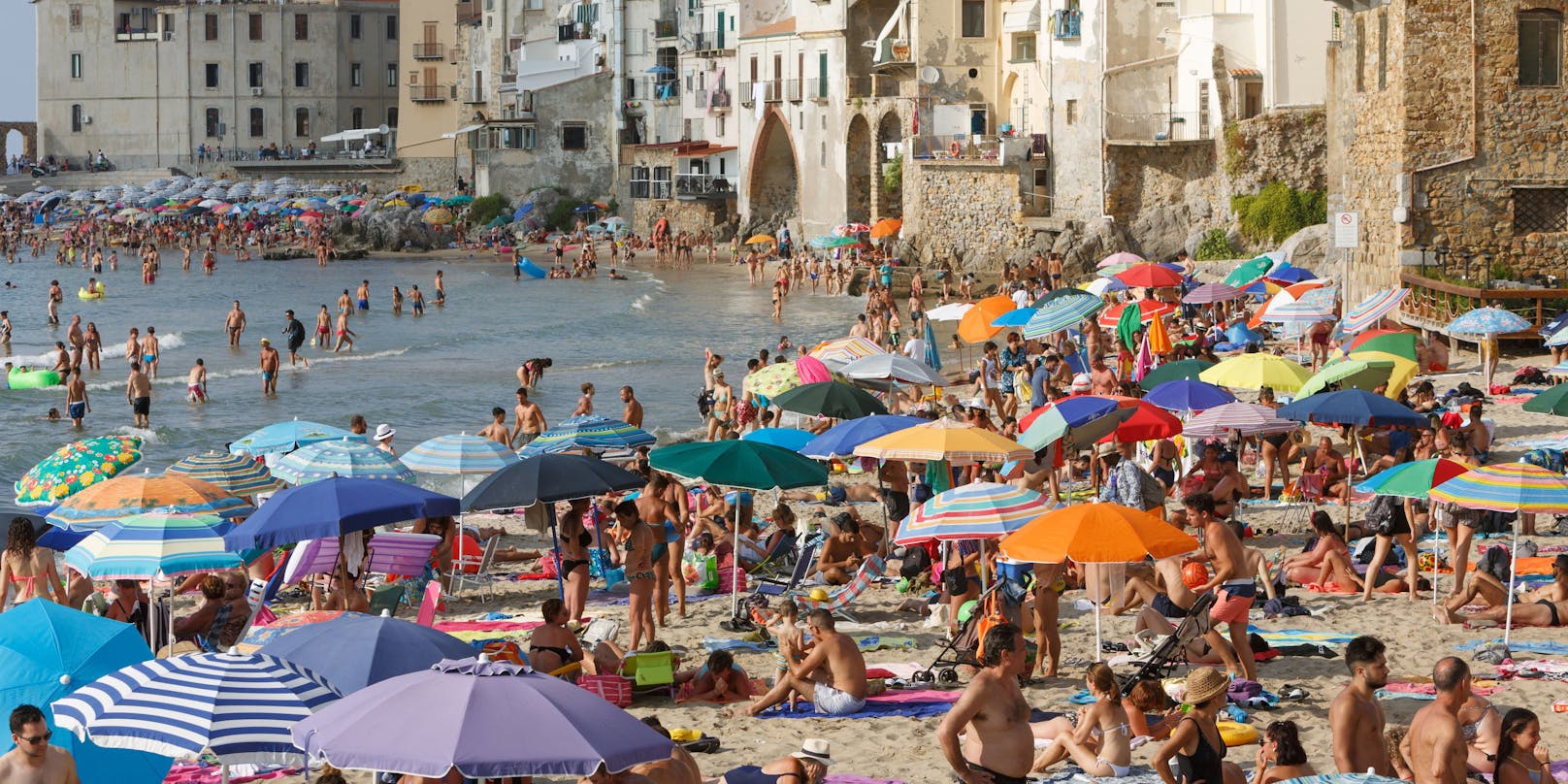 An Italiens Stränden gibt es zahlreiche Verbote, die Touristen beachten müssen.&nbsp;