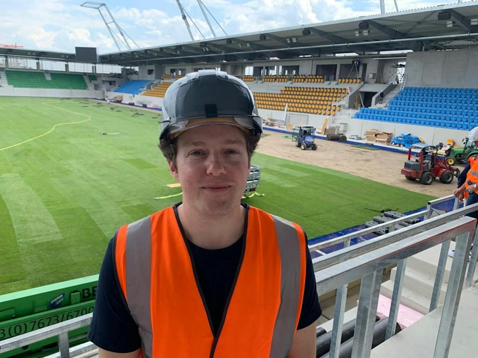 "Heute"-Redakteur Johannes Rausch bei der Stadionführung.