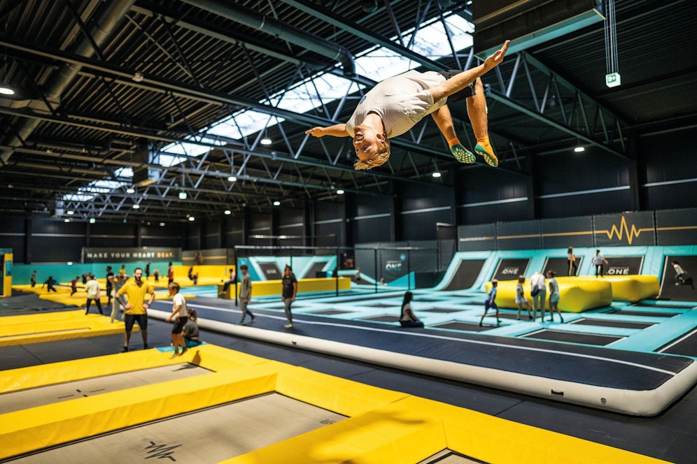 Halle im Trampolinpark Jumpworld.One im Wiener Prater
