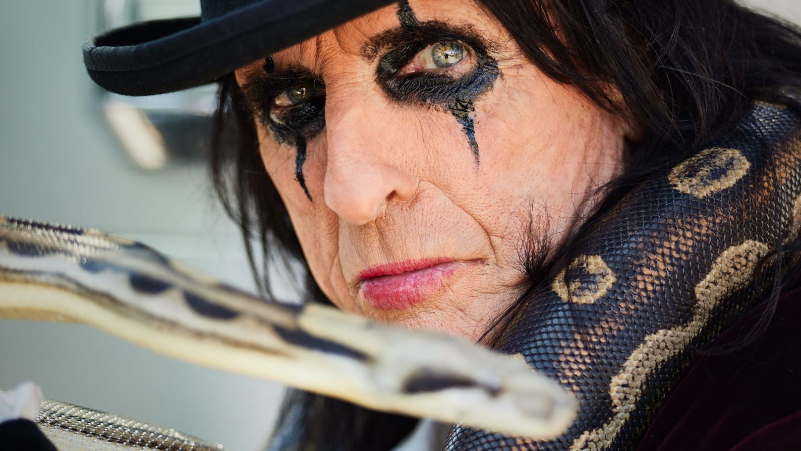 <strong>Alice Cooper</strong> meldet sich mit neuem Album "The Road" zurück.