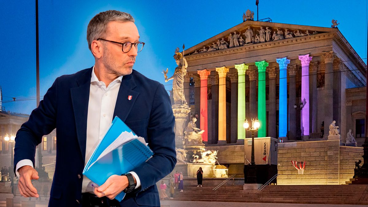Herbert Kickl protestiert gegen die Regenbogenbeleuchtung auf dem Parlament.