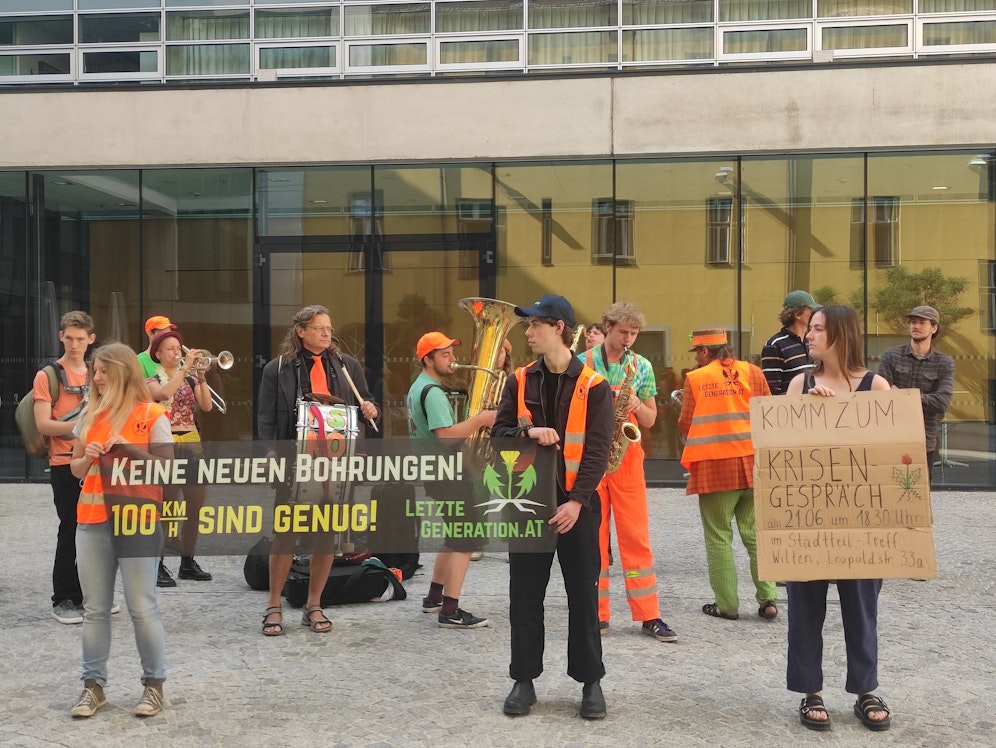 Für das Klima - den Aktivisten der Letzten Generation ist dafür keine Aktion zu riskant.